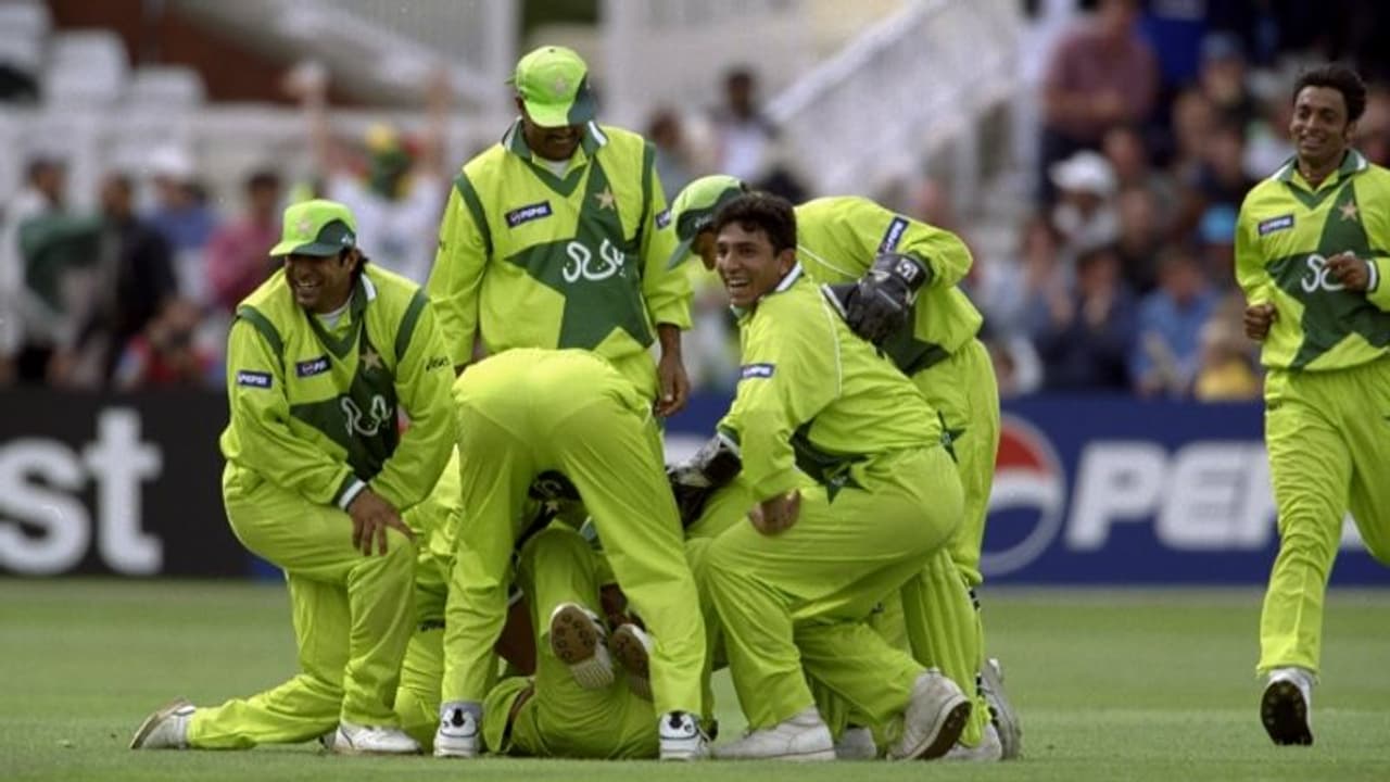 1999 உலக கோப்பையில் நாங்க லோக்கல் டீம் மாதிரி படுமொக்கையா ஆடினோம்..! பாகிஸ்தான் முன்னாள் கேப்டன் பகிரங்கம் 1999 உலக கோப்பையில் நாங்க லோக்கல் டீம் மாதிரி படுமொக்கையா ஆடினோம்..! பாகிஸ்தான் முன்னாள் கேப்டன் பகிரங்கம்