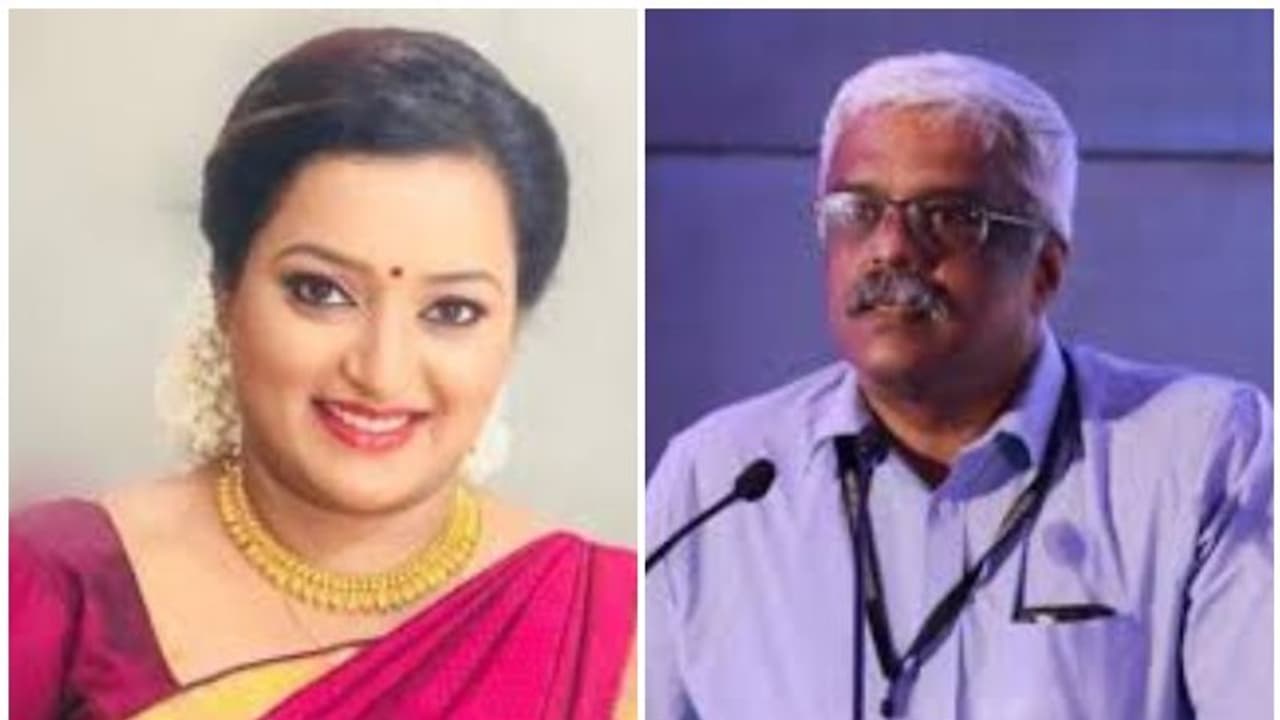 'സ്വപ്നയുമൊത്ത് ബാങ്ക് ലോക്കർ തുറന്നത് ശിവശങ്കർ പറഞ്ഞിട്ട്'; കുരുക്കായി ചാർട്ടേഡ് അക്കൗണ്ടന്റിന്റെ മൊഴി 'സ്വപ്നയുമൊത്ത് ബാങ്ക് ലോക്കർ തുറന്നത് ശിവശങ്കർ പറഞ്ഞിട്ട്'; കുരുക്കായി ചാർട്ടേഡ് അക്കൗണ്ടന്റിന്റെ മൊഴി