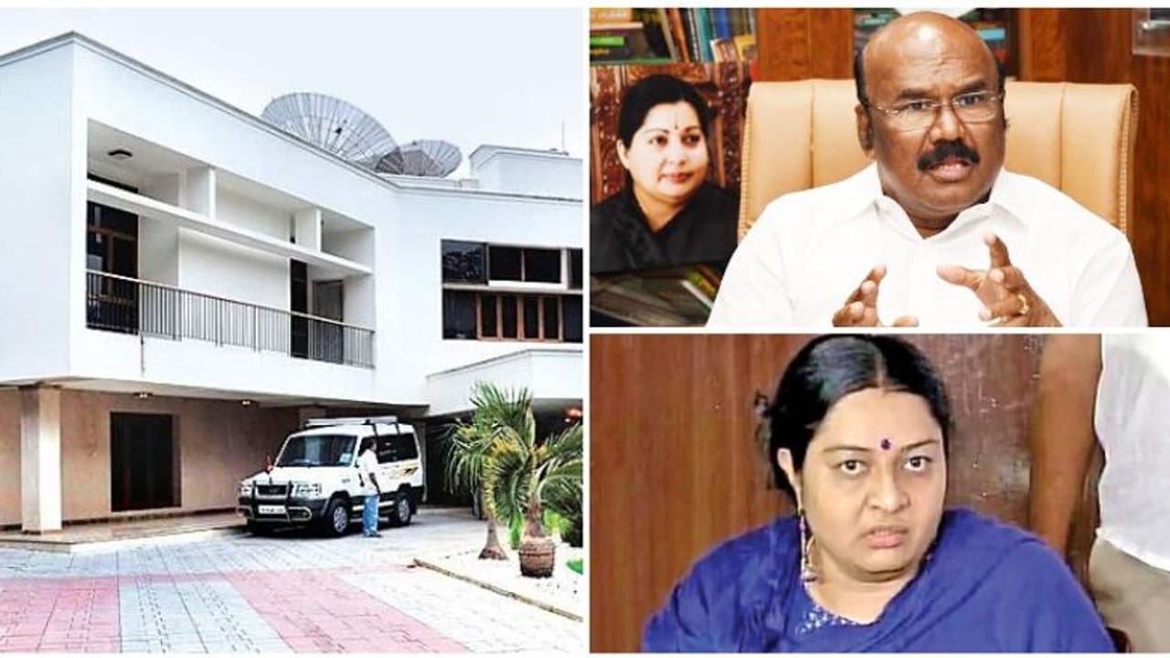 தீபா கடும் எதிர்ப்பு... ஜெயலலிதா வீட்டை நினைவிடமாக மாற்ற சிக்கலா..? அமைச்சர் ஜெயக்குமார் விளக்கம்!! தீபா கடும் எதிர்ப்பு... ஜெயலலிதா வீட்டை நினைவிடமாக மாற்ற சிக்கலா..? அமைச்சர் ஜெயக்குமார் விளக்கம்!!