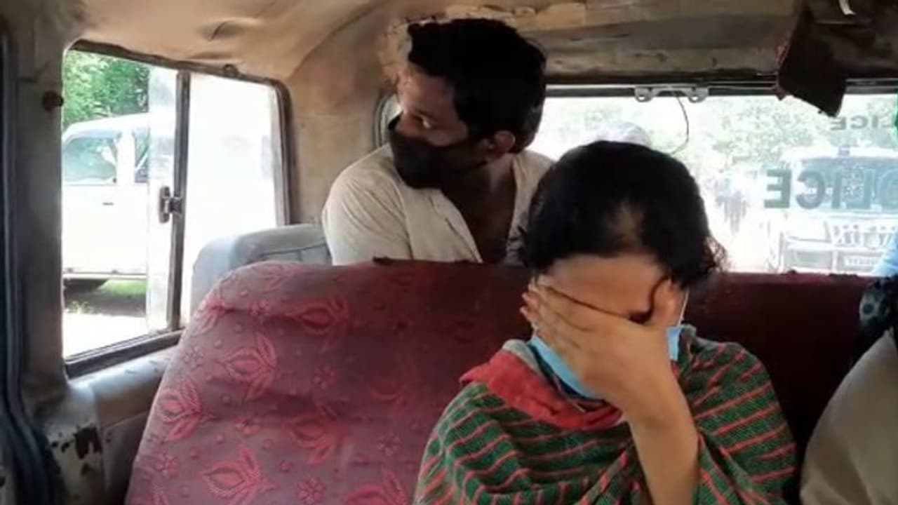 ফের মনুয়াকাণ্ডের ছায়া রাজ্যে, প্রেমিককে সঙ্গে নিয়ে স্বামীকে 'খুন' মহিলার