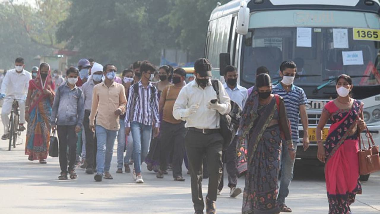 করোনা সংক্রমণ রুখতে 'হার্ড ইমিউনিটি' সম্ভব নয় এই দেশে, ভবিষ্যতের জন্য তোলা রয়েছে সেই অস্ত্র করোনা সংক্রমণ রুখতে 'হার্ড ইমিউনিটি' সম্ভব নয় এই দেশে, ভবিষ্যতের জন্য তোলা রয়েছে সেই অস্ত্র