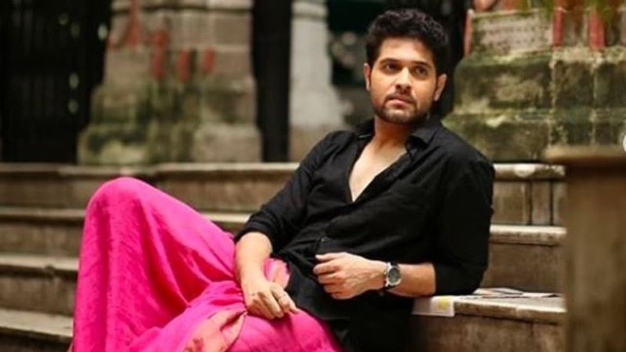 Vikram Chatterjee বলিউড ডেবিউ রিয়ালিটটি শো টলিউডের ছবি ঘিরে ব্যস্ততা, তারই মাঝে একচিলতে ছুটিতে বিক্রম Vikram Chatterjee বলিউড ডেবিউ রিয়ালিটটি শো টলিউডের ছবি ঘিরে ব্যস্ততা, তারই মাঝে একচিলতে ছুটিতে বিক্রম