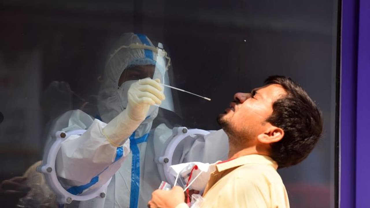<p>India recorded 42,015 new cases of Covid 19 during the past 24 hours pushing the case tally to 3,12,16,337, while the death toll mounted to 4,18,480 with 3,998 more fatalities, the Union Health Ministry said on Wednesday.</p>
<p>India recorded 42,015 new cases of Covid 19 during the past 24 hours pushing the case tally to 3,12,16,337, while the death toll mounted to 4,18,480 with 3,998 more fatalities, the Union Health Ministry said on Wednesday.</p>