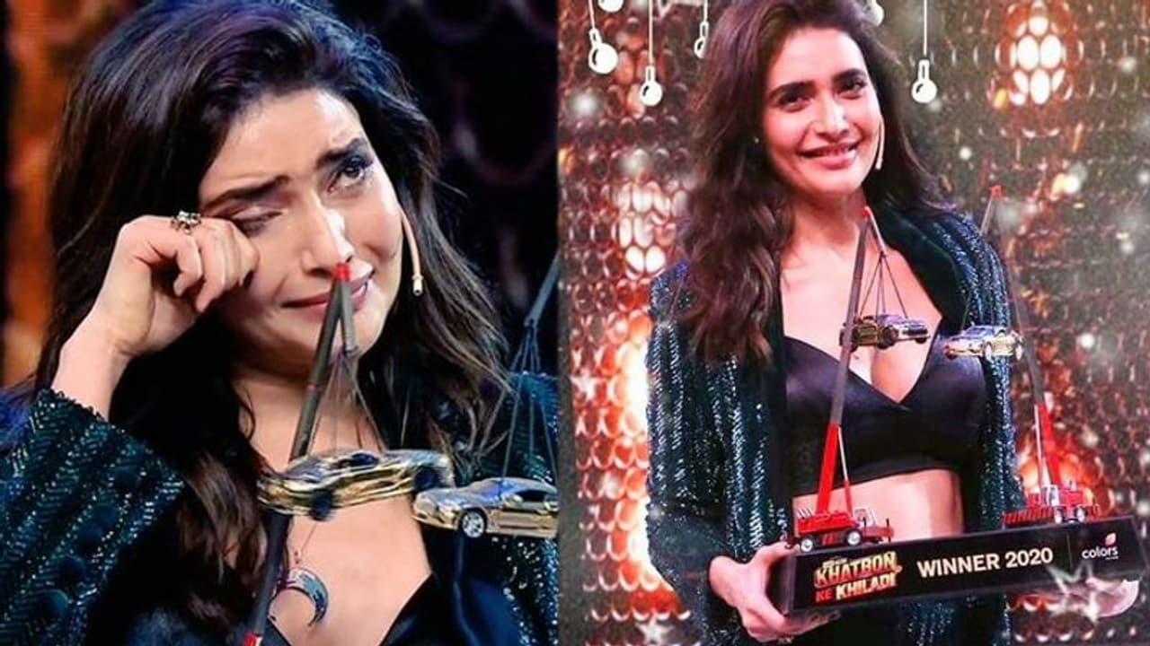'खतरों के खिलाड़ी 10' की विनर बनीं करिश्मा तन्ना तो छलक गए आंसू, इनाम में मिले 20 लाख रुपए और कार 'खतरों के खिलाड़ी 10' की विनर बनीं करिश्मा तन्ना तो छलक गए आंसू, इनाम में मिले 20 लाख रुपए और कार