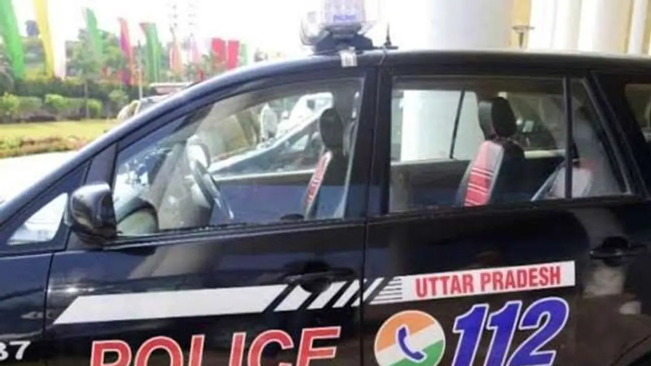 హెల్మెట్ లేదని బైక్ తాళం చెవిని నుదుటిపై గుచ్చాడు:పోలీసులపై తిరగబడ్డ జనం హెల్మెట్ లేదని బైక్ తాళం చెవిని నుదుటిపై గుచ్చాడు:పోలీసులపై తిరగబడ్డ జనం