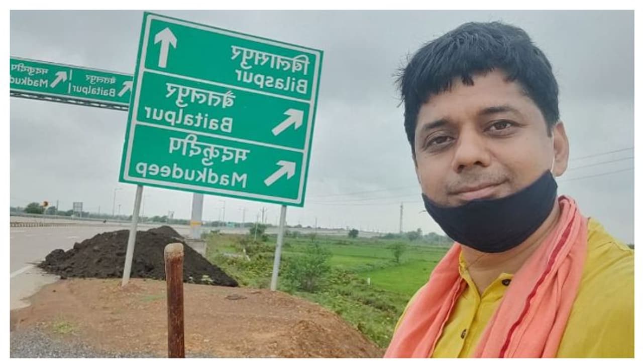 যোগ দিতে হবে ভূমি পুজোয়, ৮০০ কিলোমিটার হেঁটে অযোধ্যায় যাচ্ছেন রামভক্ত ফৈয়াজ