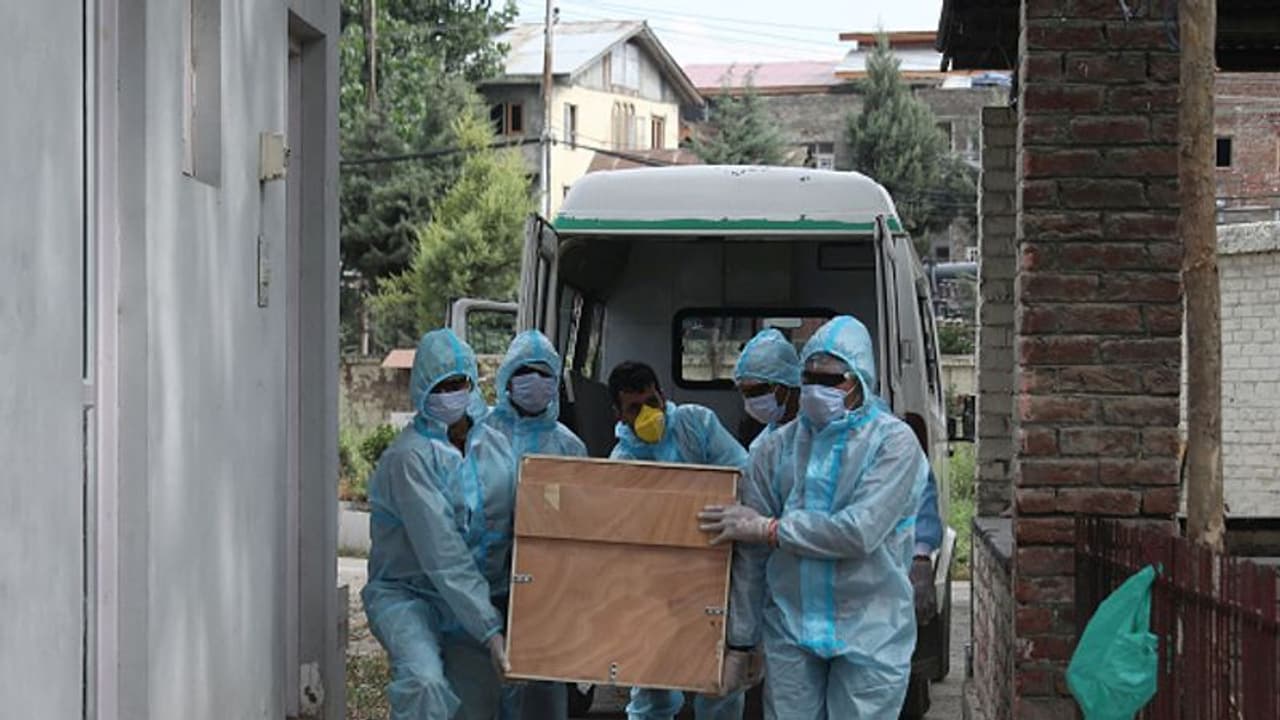 Karnataka: Mysuru records highest COVID 19 positivity rate, 2nd highest mortality rate in state