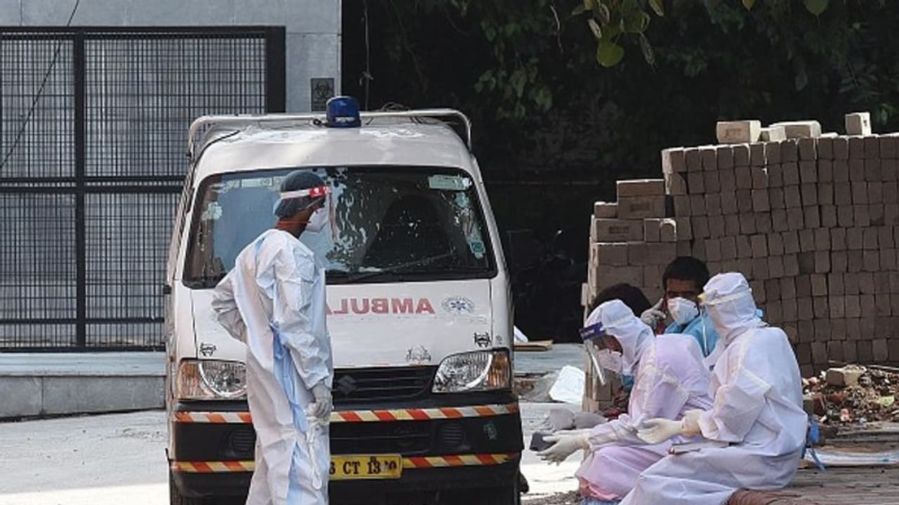 করোনা দেহ সৎকারে নয়া উদ্য়োগ, হোয়াটসঅ্যাপ নম্বর চালু করল কলকাতা পুরসভা