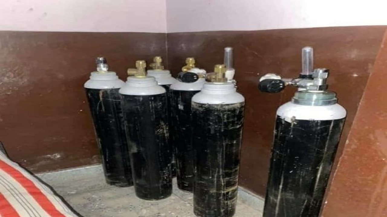 ദില്ലിയിലേക്ക് ഓക്സിജന് എത്തുന്നു; 140 മെട്രിക് ടണ് ഓക്സിജന് നല്കിയെന്ന് ഹരിയാന ദില്ലിയിലേക്ക് ഓക്സിജന് എത്തുന്നു; 140 മെട്രിക് ടണ് ഓക്സിജന് നല്കിയെന്ന് ഹരിയാന