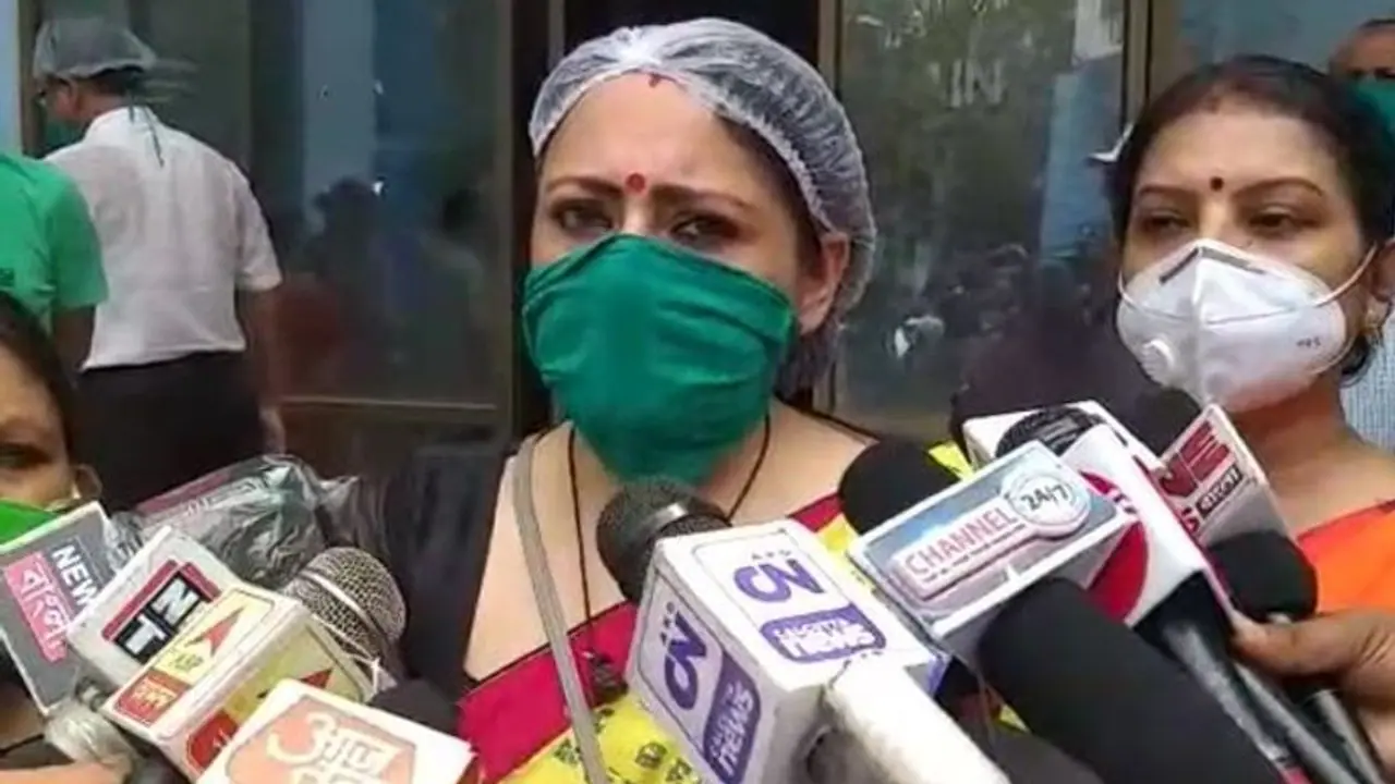 করোনা নিয়ে রাজ্য়ের হাসপাতালগুলোয় অমানবিক ঘটনা, কারণ জানতে স্বাস্থ্য় অধিকর্তার কাছে বিজেপি করোনা নিয়ে রাজ্য়ের হাসপাতালগুলোয় অমানবিক ঘটনা, কারণ জানতে স্বাস্থ্য় অধিকর্তার কাছে বিজেপি