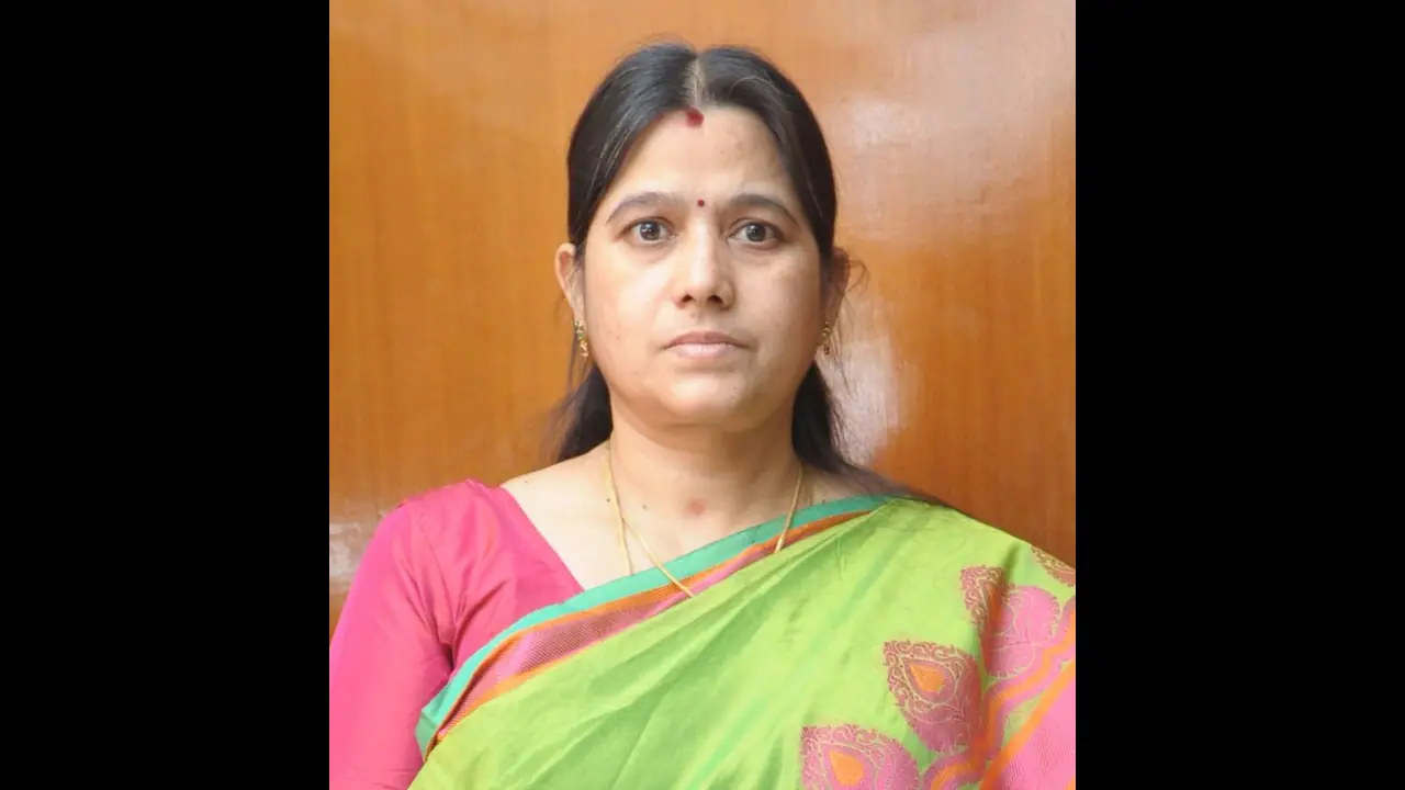 சென்னை மாவட்ட ஆட்சியருக்கு கொரோனா..!! அச்சத்தில் உறைந்த அதிகாரிகள்..!! சென்னை மாவட்ட ஆட்சியருக்கு கொரோனா..!! அச்சத்தில் உறைந்த அதிகாரிகள்..!!