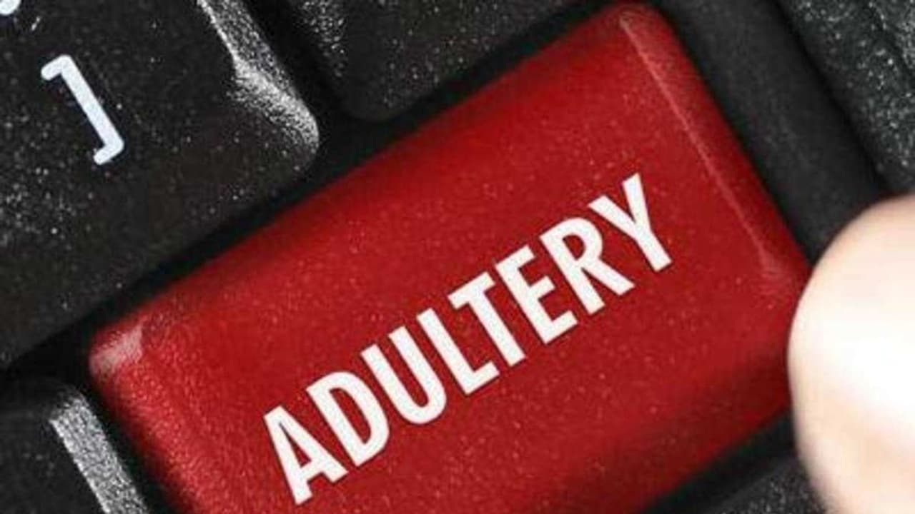 Kolkata businessman files Rs 100 crore defamation case against wife, her 14 lovers Kolkata businessman files Rs 100 crore defamation case against wife, her 14 lovers