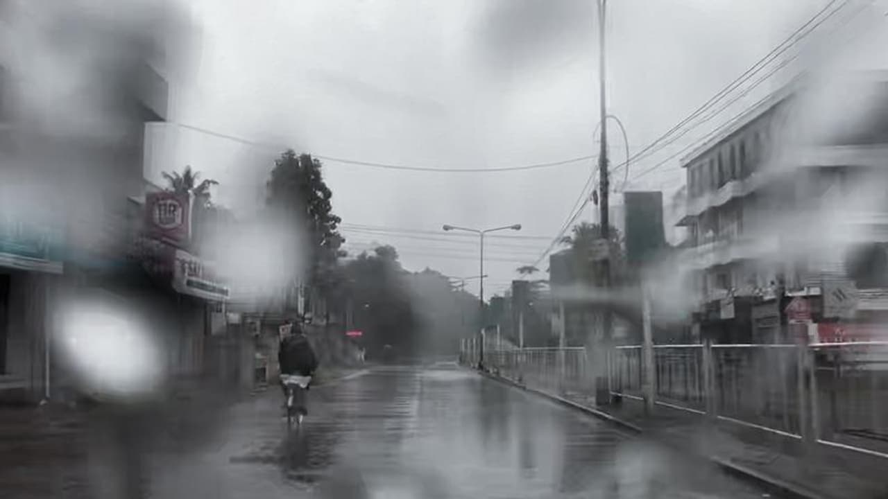 Floods rise as COVID 19 refuses to abate; several states left worried Floods rise as COVID 19 refuses to abate; several states left worried