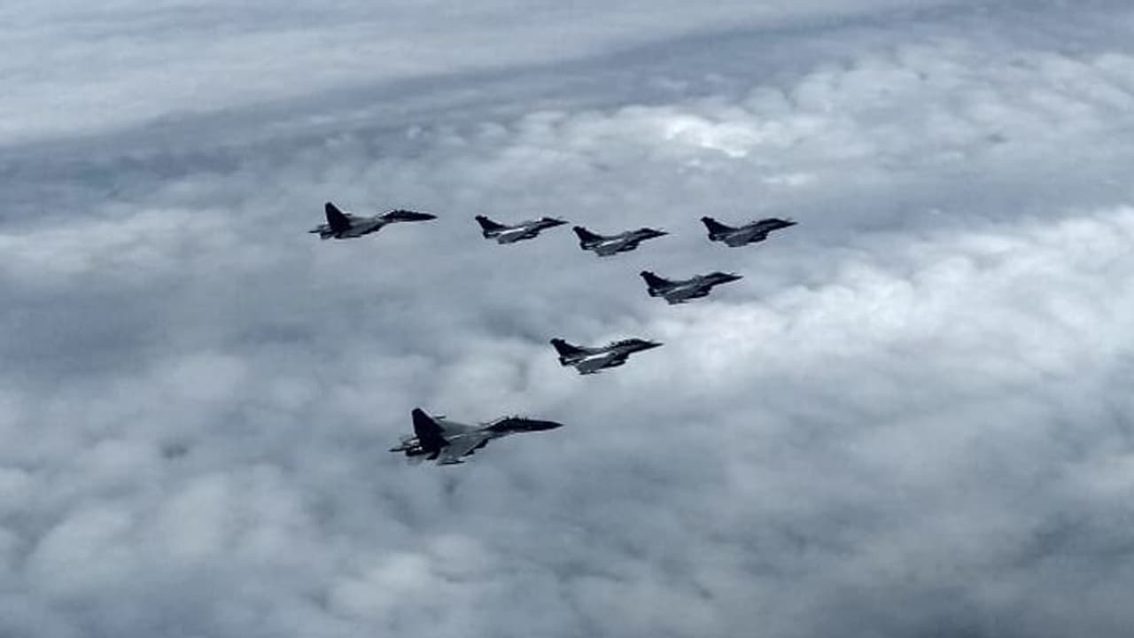 Rafael, fighter jet Rafael, France to India Rafael photo, Rafael pilot, Rafael profile,Dassault Rafale, Multirole fighter aircraft Rafael, fighter jet Rafael, France to India Rafael photo, Rafael pilot, Rafael profile,Dassault Rafale, Multirole fighter aircraft