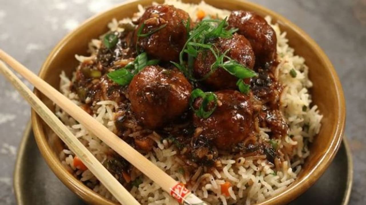 কয়েক মিনিটে বাড়িতেই তৈরি হবে রেস্তোরাঁর স্বাদ, রইল মাঞ্চুরিয়ান ফ্রায়েড রাইস এর সহজ রেসিপি কয়েক মিনিটে বাড়িতেই তৈরি হবে রেস্তোরাঁর স্বাদ, রইল মাঞ্চুরিয়ান ফ্রায়েড রাইস এর সহজ রেসিপি