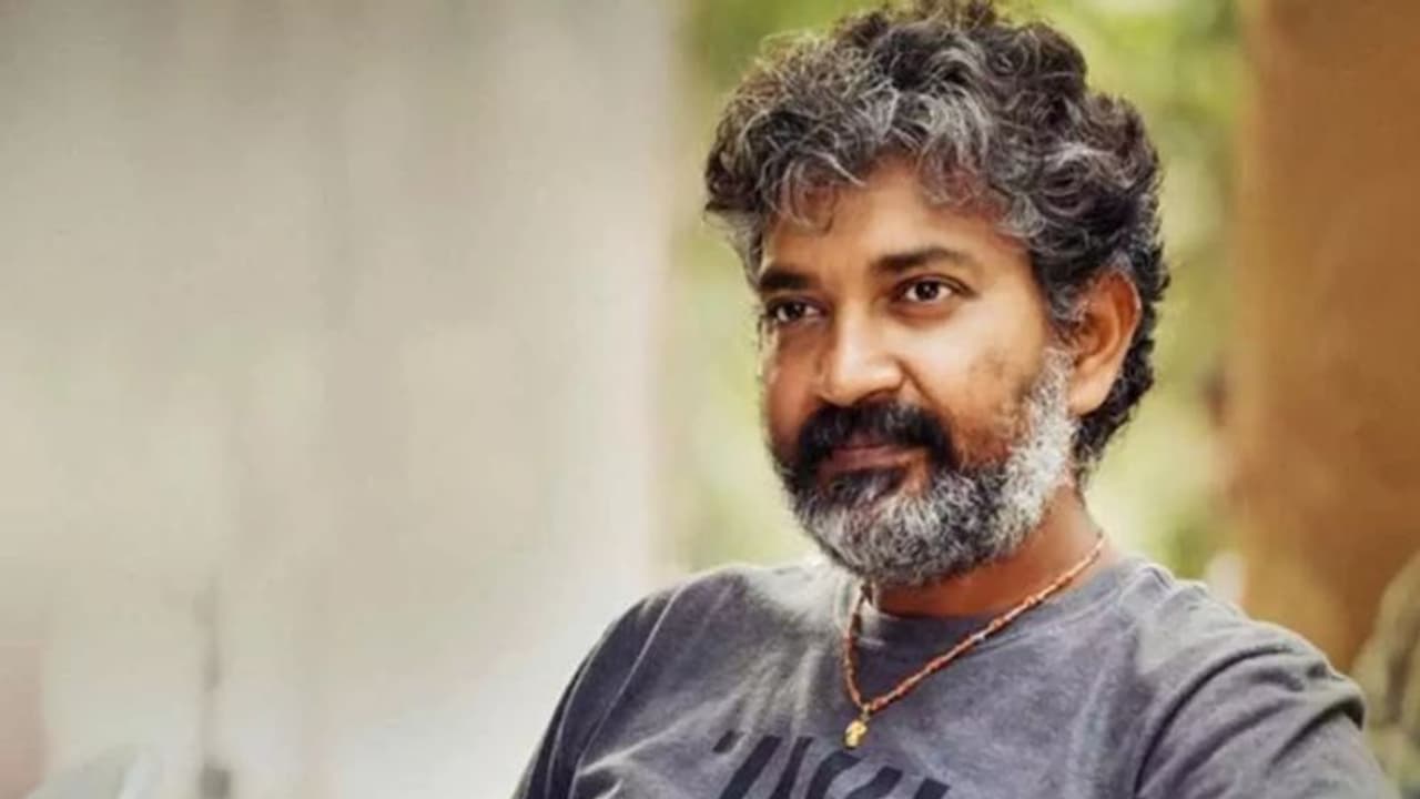 'ಬಾಹುಬಲಿ' ಕುಟುಂಬಕ್ಕೆ ವಕ್ಕರಿಸಿದ ಕೊರೋನಾ, ಪ್ಲಾಸ್ಮಾ ಕೊಡ್ತೆನೆ ಎಂದ ನಿರ್ದೇಶಕ