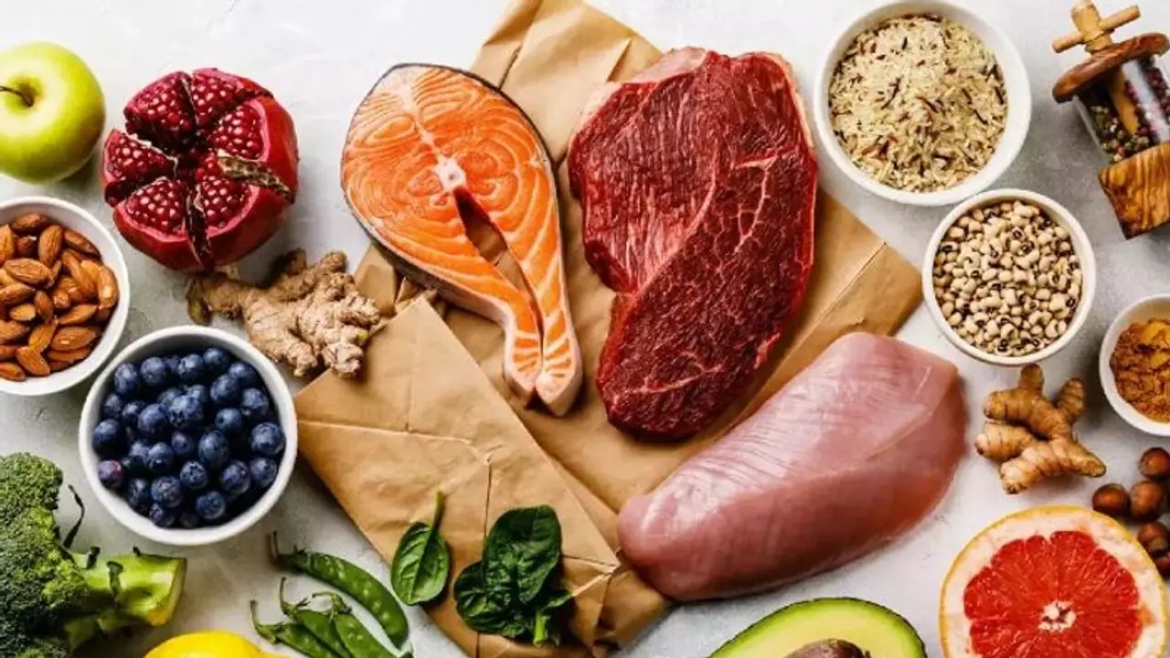 Protein deficiency: 9 signs that show you need more protein Protein deficiency: 9 signs that show you need more protein