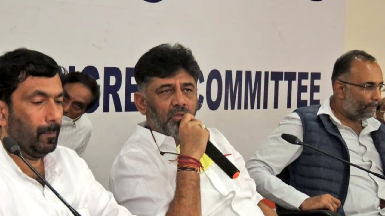 സിബിഐ ബിജെപിയുടെ തെരഞ്ഞെടുപ്പ് ആയുധം; ആരോപണവുമായി കോണ്ഗ്രസ് സിബിഐ ബിജെപിയുടെ തെരഞ്ഞെടുപ്പ് ആയുധം; ആരോപണവുമായി കോണ്ഗ്രസ്