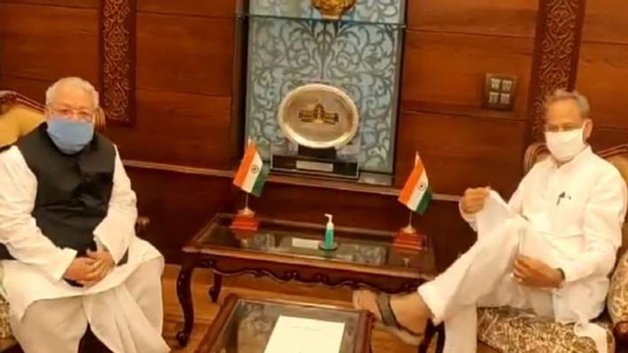 राजस्थान में 14 अगस्त से सत्र बुलाने की इजाजत, 3 प्रस्ताव खारिज करने के बाद राज्यपाल मे दी मंजूरी राजस्थान में 14 अगस्त से सत्र बुलाने की इजाजत, 3 प्रस्ताव खारिज करने के बाद राज्यपाल मे दी मंजूरी