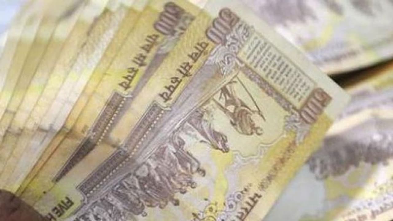 ಹಳೇ ನೋಟು ವಿನಿಮಯ ನೆಪದಲ್ಲಿ ವಂಚನೆ: ಖದೀಮರ ಹೆಡೆಮುರಿ ಕಟ್ಟಿದ ಪೊಲೀಸರು ಹಳೇ ನೋಟು ವಿನಿಮಯ ನೆಪದಲ್ಲಿ ವಂಚನೆ: ಖದೀಮರ ಹೆಡೆಮುರಿ ಕಟ್ಟಿದ ಪೊಲೀಸರು