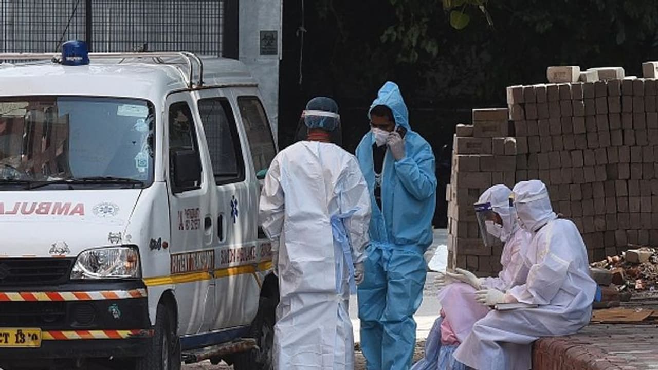 కరోనా మరణాల్లో ఐదో స్థానంలో ఇండియా: 16 లక్షలు దాటిన కేసులు కరోనా మరణాల్లో ఐదో స్థానంలో ఇండియా: 16 లక్షలు దాటిన కేసులు