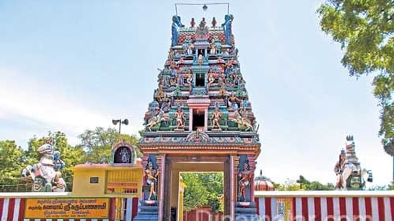 வருமானம் குறைவாக உள்ள வழிபாட்டு தளங்களில் மாவட்ட ஆட்சித் தலைவர் அனுமதியுடன் வழிபாடு...!! முதலமைச்சர் அதிரடி. வருமானம் குறைவாக உள்ள வழிபாட்டு தளங்களில் மாவட்ட ஆட்சித் தலைவர் அனுமதியுடன் வழிபாடு...!! முதலமைச்சர் அதிரடி.