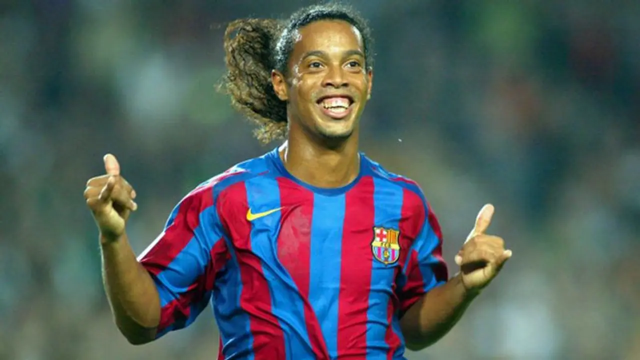 Football legend Ronaldinho to grace Kolkata's durga puja festivities Football legend Ronaldinho to grace Kolkata's durga puja festivities