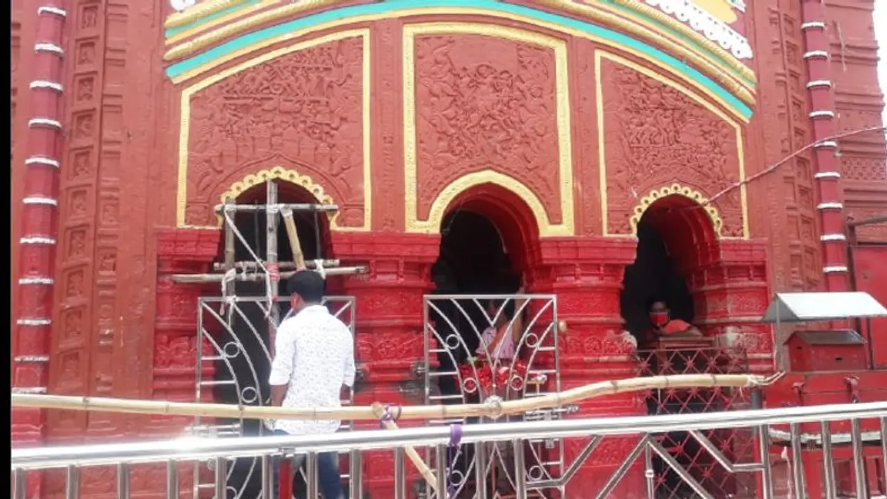 করোনাতঙ্কে ফের অনির্দিষ্টকালের জন্য বন্ধ থাকবে মন্দির, নোটিশ ঝুলল তারাপীঠে করোনাতঙ্কে ফের অনির্দিষ্টকালের জন্য বন্ধ থাকবে মন্দির, নোটিশ ঝুলল তারাপীঠে