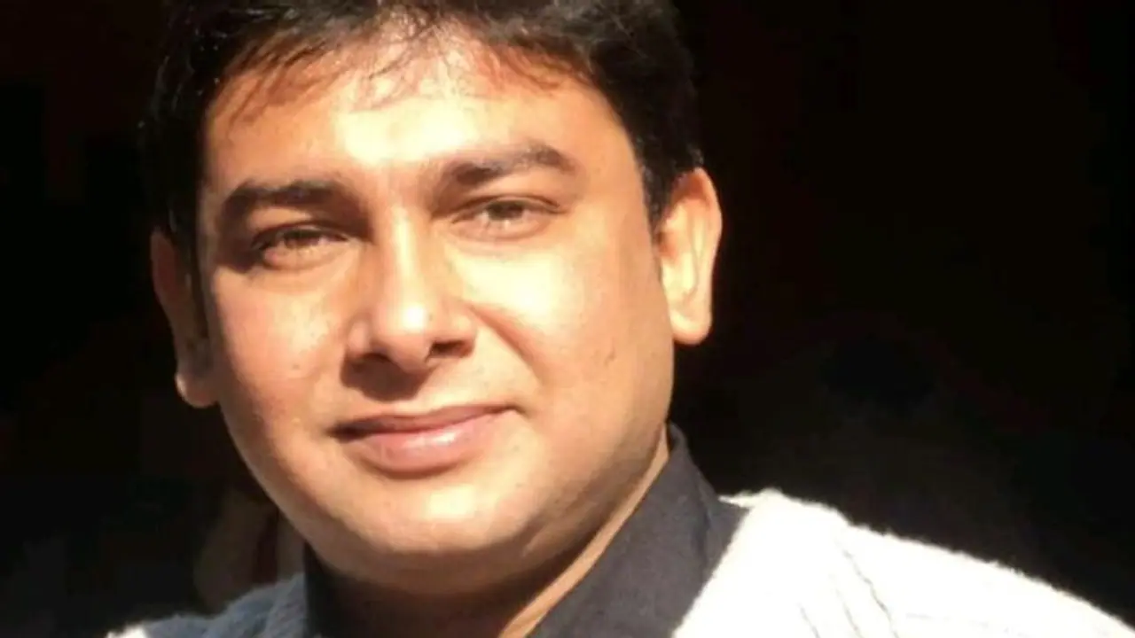 করোনা আবহে চিকিৎসকের রহস্যমৃত্যু, বাড়ি থেকে দেহ উদ্ধার করল পুলিশ করোনা আবহে চিকিৎসকের রহস্যমৃত্যু, বাড়ি থেকে দেহ উদ্ধার করল পুলিশ