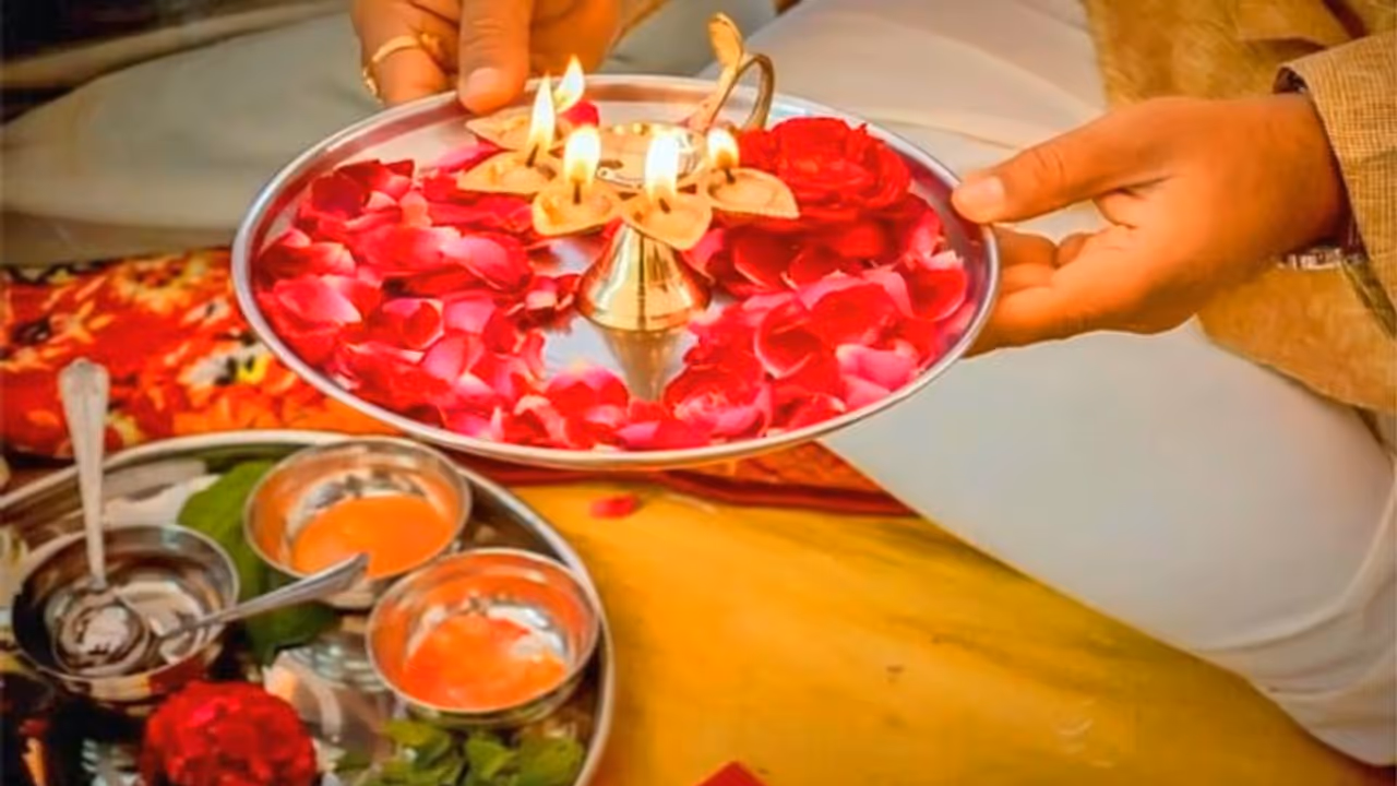 Bhopal: Women at Nirbhaya shelter home make 1,000 rakhis to become ‘Atmanirbhar’; here's how you can buy Bhopal: Women at Nirbhaya shelter home make 1,000 rakhis to become ‘Atmanirbhar’; here's how you can buy