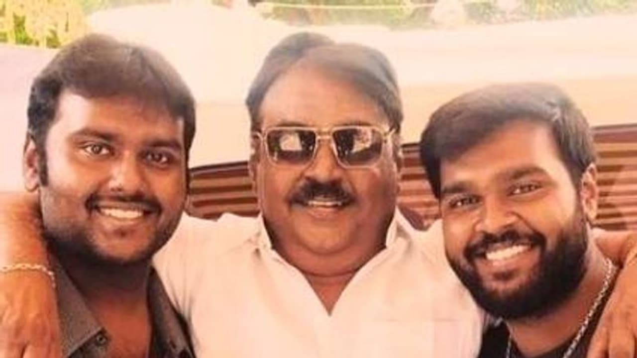 தேர்தலில் தேமுதிக தலைமையில் மூன்றாவது அணி... அதிமுகவை வெறுப்பேற்றும் விஜயகாந்த் மகன்..! தேர்தலில் தேமுதிக தலைமையில் மூன்றாவது அணி... அதிமுகவை வெறுப்பேற்றும் விஜயகாந்த் மகன்..!