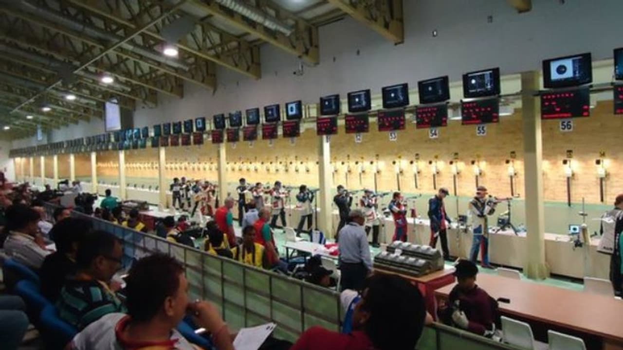 ദില്ലി കർണി ഷൂട്ടിംഗ് റേഞ്ചിലെ പരിശീലകയ്ക്ക് കൊവിഡ് ദില്ലി കർണി ഷൂട്ടിംഗ് റേഞ്ചിലെ പരിശീലകയ്ക്ക് കൊവിഡ്