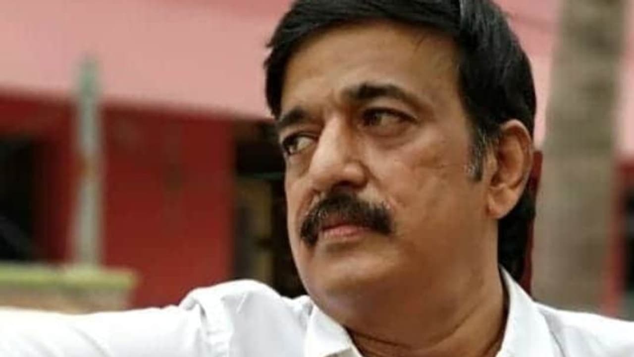 അനില് മുരളി ഇനി ഓര്മ്മ; സംസ്കാരം തൈക്കാട് ശാന്തികവാടത്തില് നടന്നു അനില് മുരളി ഇനി ഓര്മ്മ; സംസ്കാരം തൈക്കാട് ശാന്തികവാടത്തില് നടന്നു