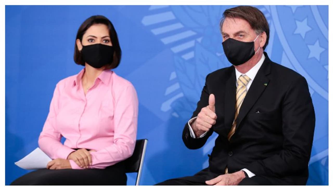 প্রেসিডেন্টের পর ব্রাজিলে এবার করোনা আক্রান্ত ফার্স্ট লেডি, দেশে মৃতের সংখ্যা ছাড়িয়েছে ৯০ হাজার প্রেসিডেন্টের পর ব্রাজিলে এবার করোনা আক্রান্ত ফার্স্ট লেডি, দেশে মৃতের সংখ্যা ছাড়িয়েছে ৯০ হাজার