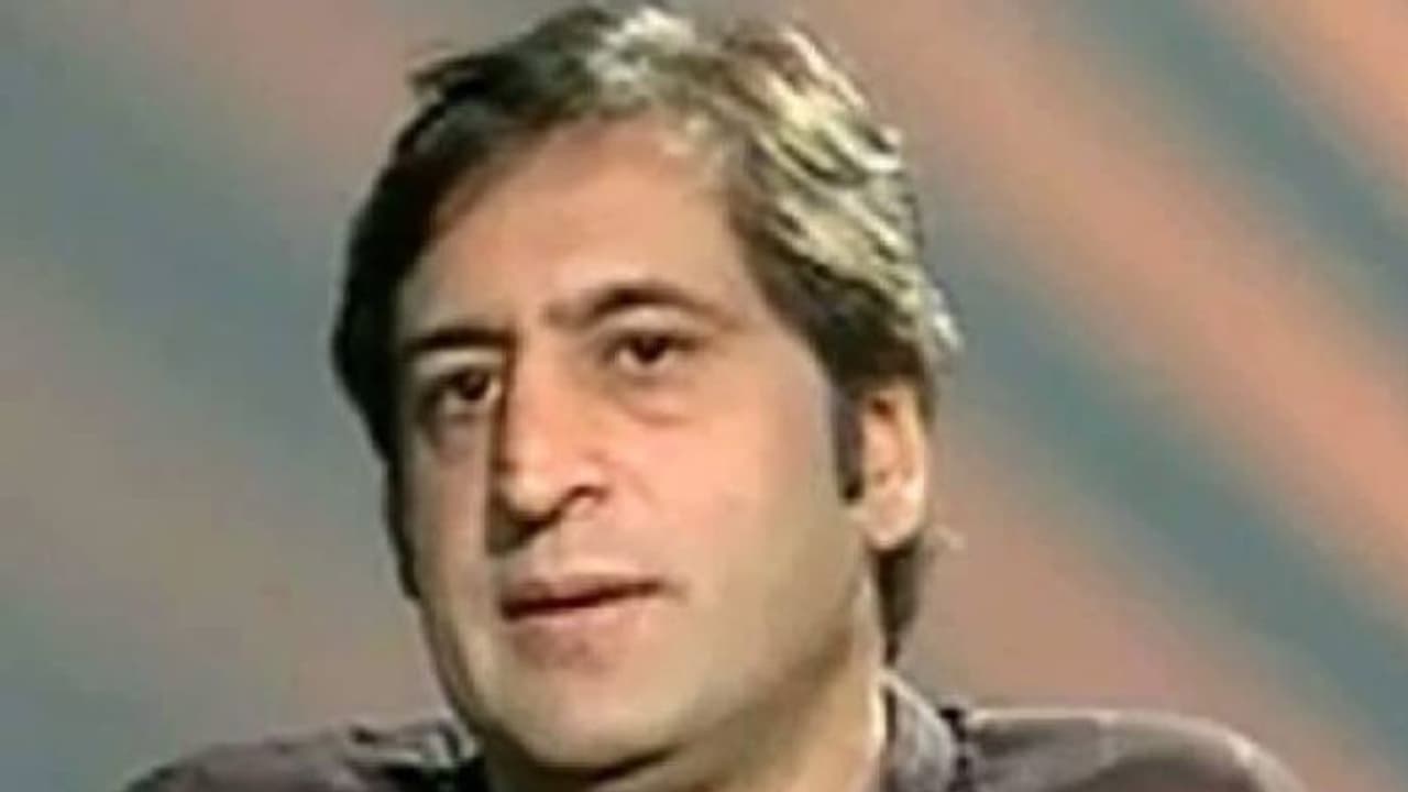 ৩৬০ দিন পর কাটল গৃহবন্দি দশা, উপত্যকার নেতা সাজাদ লোনকে শুভেচ্ছা ওমরের ৩৬০ দিন পর কাটল গৃহবন্দি দশা, উপত্যকার নেতা সাজাদ লোনকে শুভেচ্ছা ওমরের