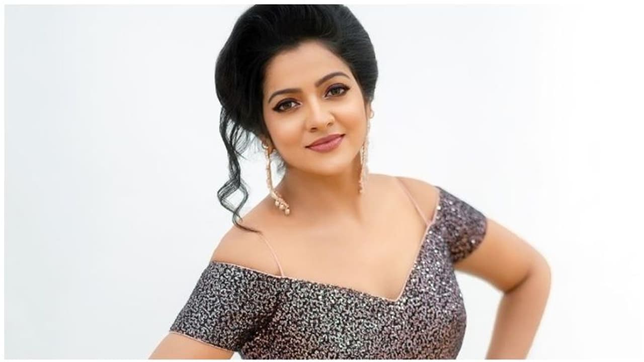 விஜய் டிவி பாண்டியன் ஸ்டார் முல்லையின் 'Breaking News ' வைரலாகும் வீடியோ..!