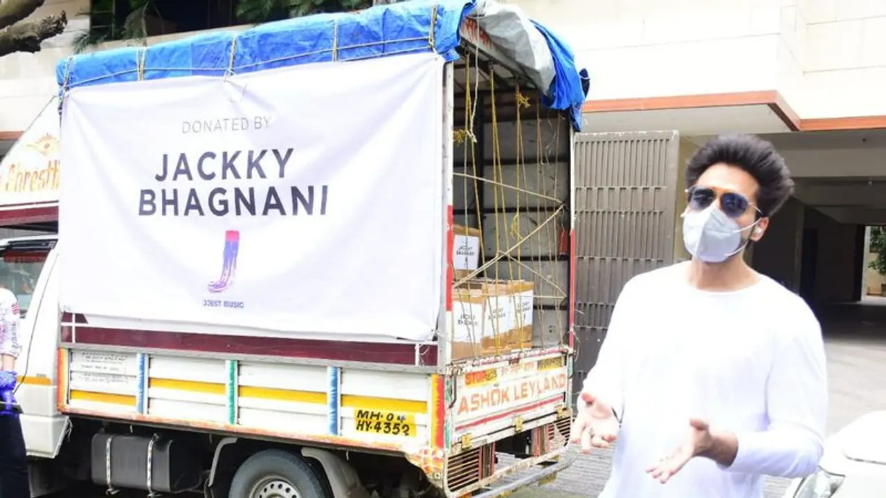 Jackky Bhagnani extends his support to 600 dancer’s families during lockdown Jackky Bhagnani extends his support to 600 dancer’s families during lockdown