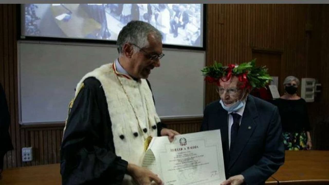 96 ാം വയസിൽ ബിരുദം; ഇറ്റലിയിൽ ബിരുദം നേടുന്ന ഏറ്റവും പ്രായം കൂടിയ വ്യക്തിയായി ഗിസിപ്പെ പറ്റേർണോ 96 ാം വയസിൽ ബിരുദം; ഇറ്റലിയിൽ ബിരുദം നേടുന്ന ഏറ്റവും പ്രായം കൂടിയ വ്യക്തിയായി ഗിസിപ്പെ പറ്റേർണോ