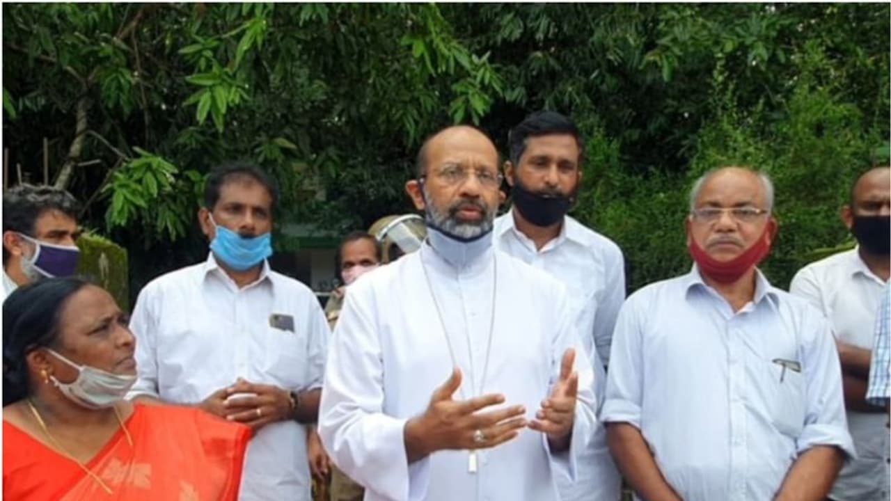 ബഫര്സോണ് വിഷയത്തില് പ്രത്യക്ഷ സമരത്തിലേക്ക് ക്രൈസ്തവ സഭകൾ: താമരശ്ശേരി രൂപതയുടെ ജനജാഗ്രത യാത്ര ഇന്ന് ബഫര്സോണ് വിഷയത്തില് പ്രത്യക്ഷ സമരത്തിലേക്ക് ക്രൈസ്തവ സഭകൾ: താമരശ്ശേരി രൂപതയുടെ ജനജാഗ്രത യാത്ര ഇന്ന്