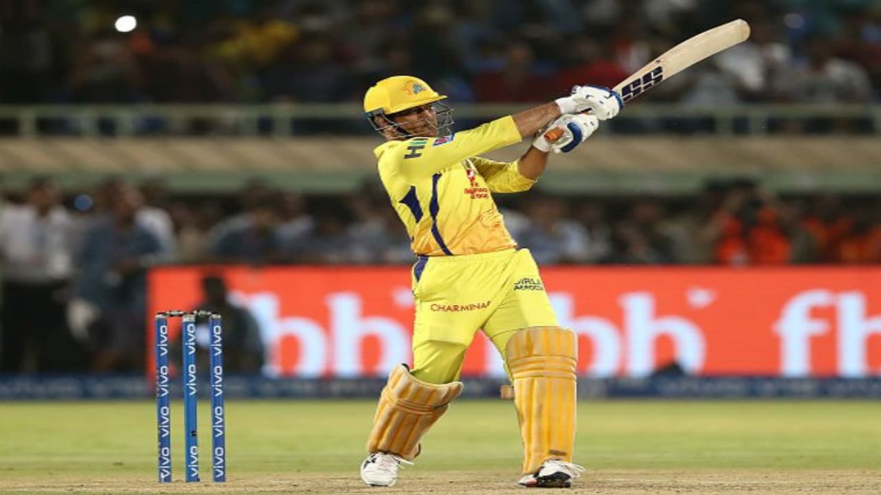 IPL 2022 Update: इस खिलाड़ी को CSK की कप्तानी सौंप सकते हैं महेंद्र सिंह धोनी IPL 2022 Update: इस खिलाड़ी को CSK की कप्तानी सौंप सकते हैं महेंद्र सिंह धोनी