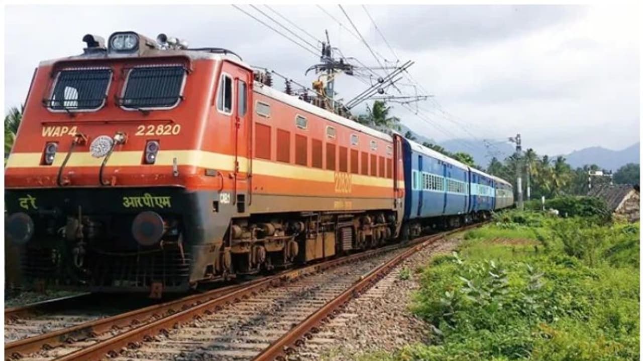 ട്രെയിൻ യാത്രികർ ശ്രദ്ധിക്കുക! ഈ ട്രെയിനുകളുടെ സമയവും ടെർമിനലുകളും മാറിയിരിക്കുന്നു