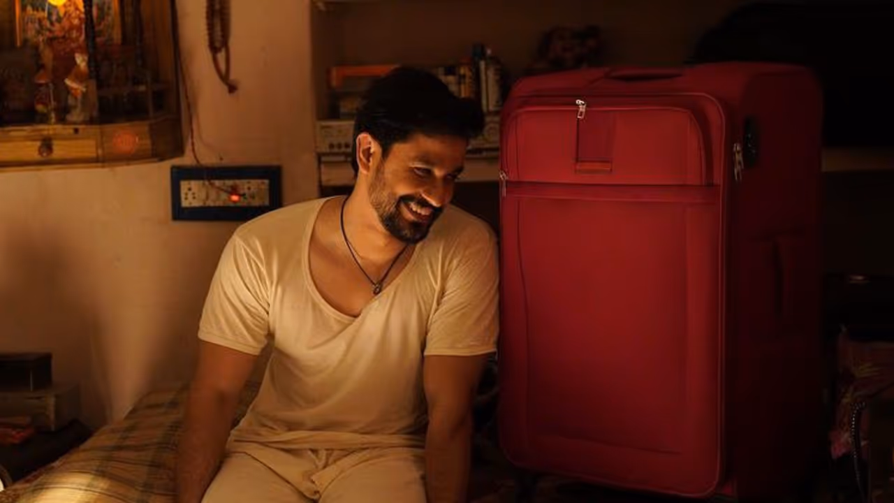 Amid ‘Lootcase’ getting rave reviews, Kunal Kemmu watches his film with ‘Pati Patni aur...’ Guess who? Amid ‘Lootcase’ getting rave reviews, Kunal Kemmu watches his film with ‘Pati Patni aur...’ Guess who?