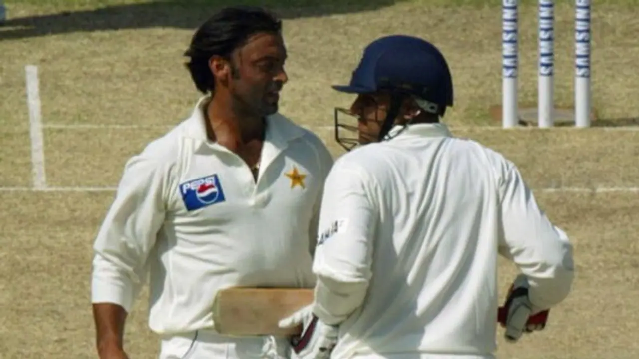 এবার বীরেন্দ্র সেওয়াগকে মারার হুমকিও দিলেন শোয়েব আখতার এবার বীরেন্দ্র সেওয়াগকে মারার হুমকিও দিলেন শোয়েব আখতার