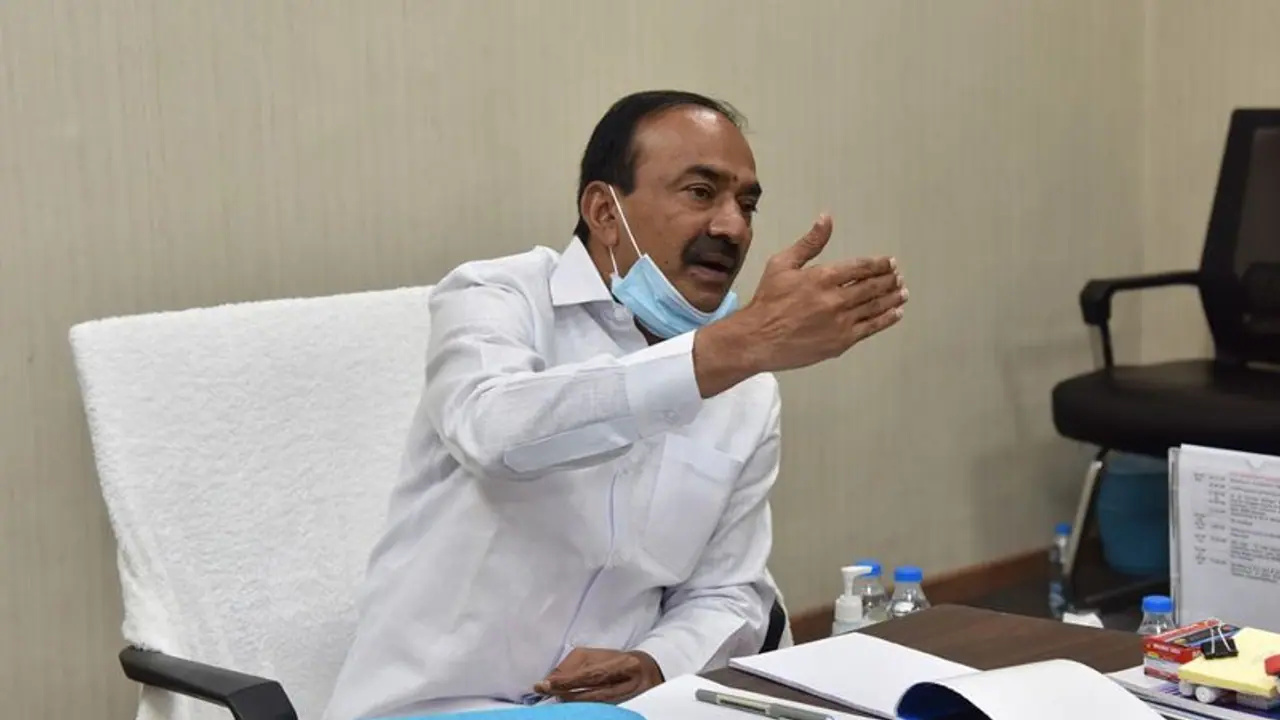 ప్రలోభాలకు లొంగలేదు, అందుకే తప్పుడు ఆరోపణలు: ఈటల రాజేందర్ ప్రలోభాలకు లొంగలేదు, అందుకే తప్పుడు ఆరోపణలు: ఈటల రాజేందర్