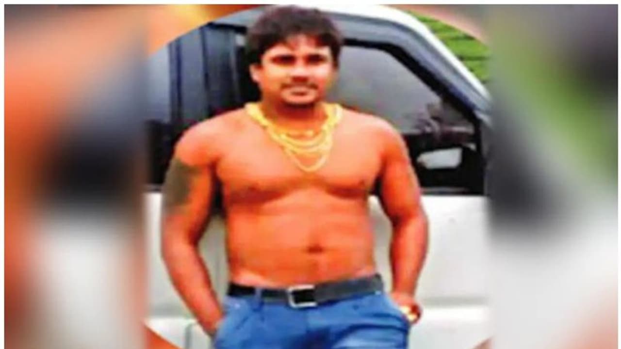 അധോലോകനേതാവ് അങ്കോഡ ലൊക്കോയുടെ ദുരൂഹ മരണം; അന്വേഷണം സിബിസിഐഡിക്ക് കൈമാറി അധോലോകനേതാവ് അങ്കോഡ ലൊക്കോയുടെ ദുരൂഹ മരണം; അന്വേഷണം സിബിസിഐഡിക്ക് കൈമാറി