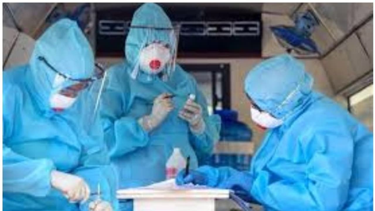 കർണ്ണാടകത്തിൽ കൊവിഡ് മരണം 2500 കടന്നു, തമിഴ്നാട്ടിലും മരണനിരക്കിൽ വർധന; രാജ്യത്താകെ 18 ലക്ഷത്തിലധികം കേസുകൾ