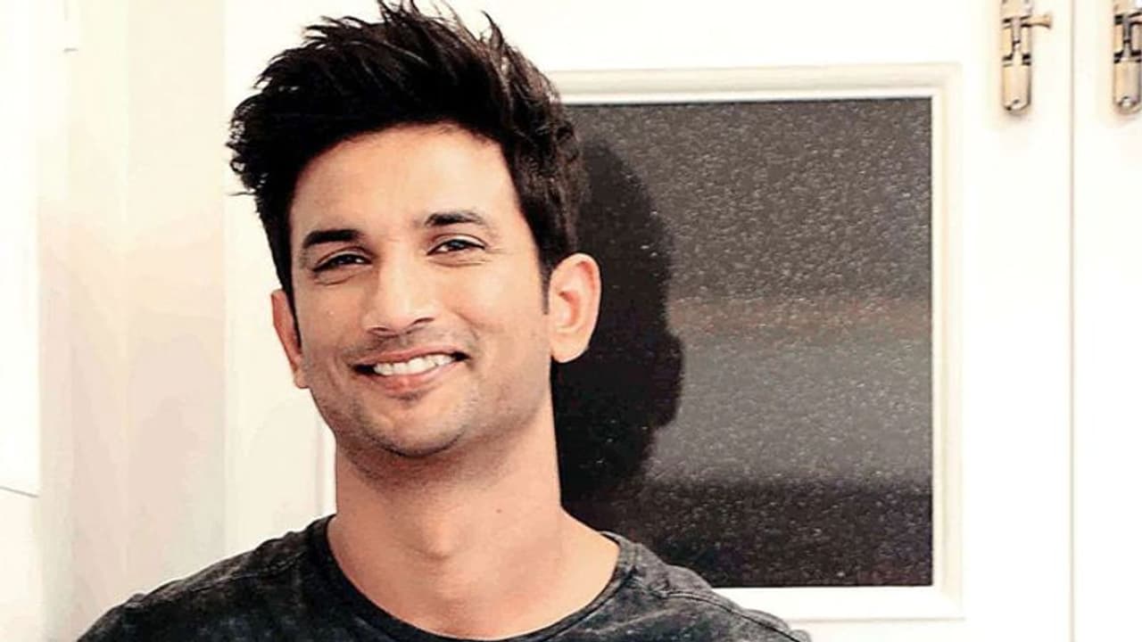 सुशांत सिंह के अकाउंट से 4 साल में निकले 50 करोड़, बिहार डीजीपी बोले मुंबई पुलिस इस पर चुप क्यों है? सुशांत सिंह के अकाउंट से 4 साल में निकले 50 करोड़, बिहार डीजीपी बोले मुंबई पुलिस इस पर चुप क्यों है?