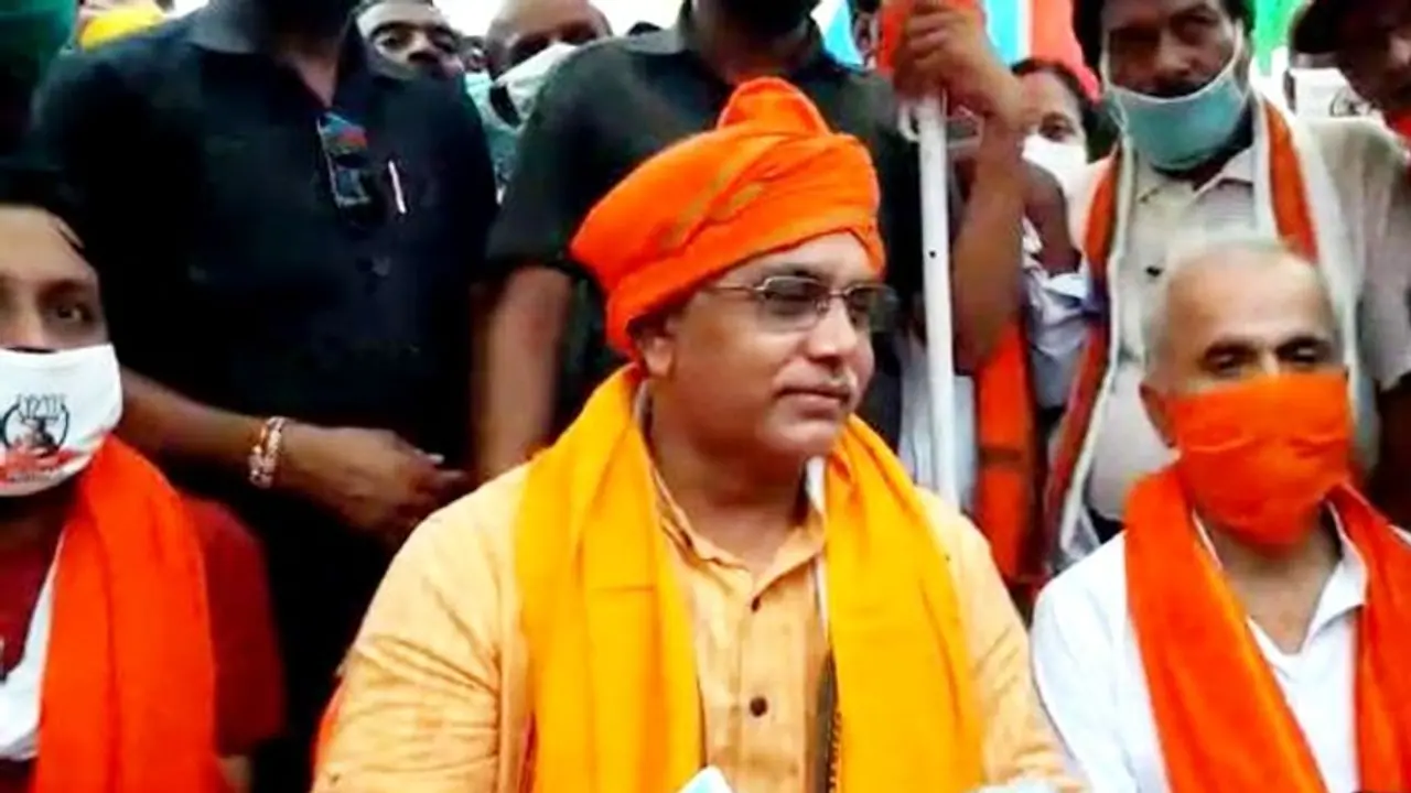 চোরেরা না শোনে ধর্মের কাহিনি,৫ অগস্ট লকডাউন নিয়ে মমতাকে খোঁচা দিলীপের চোরেরা না শোনে ধর্মের কাহিনি,৫ অগস্ট লকডাউন নিয়ে মমতাকে খোঁচা দিলীপের