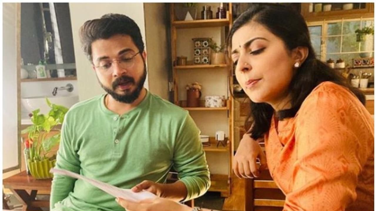 മലര്‍ മിസ്സിന്റെ ക്ലാസ്സിലിരുന്ന എന്നോടോ, രസികൻ കമന്റുമായി കൃഷ്‍ണ ശങ്കര്‍