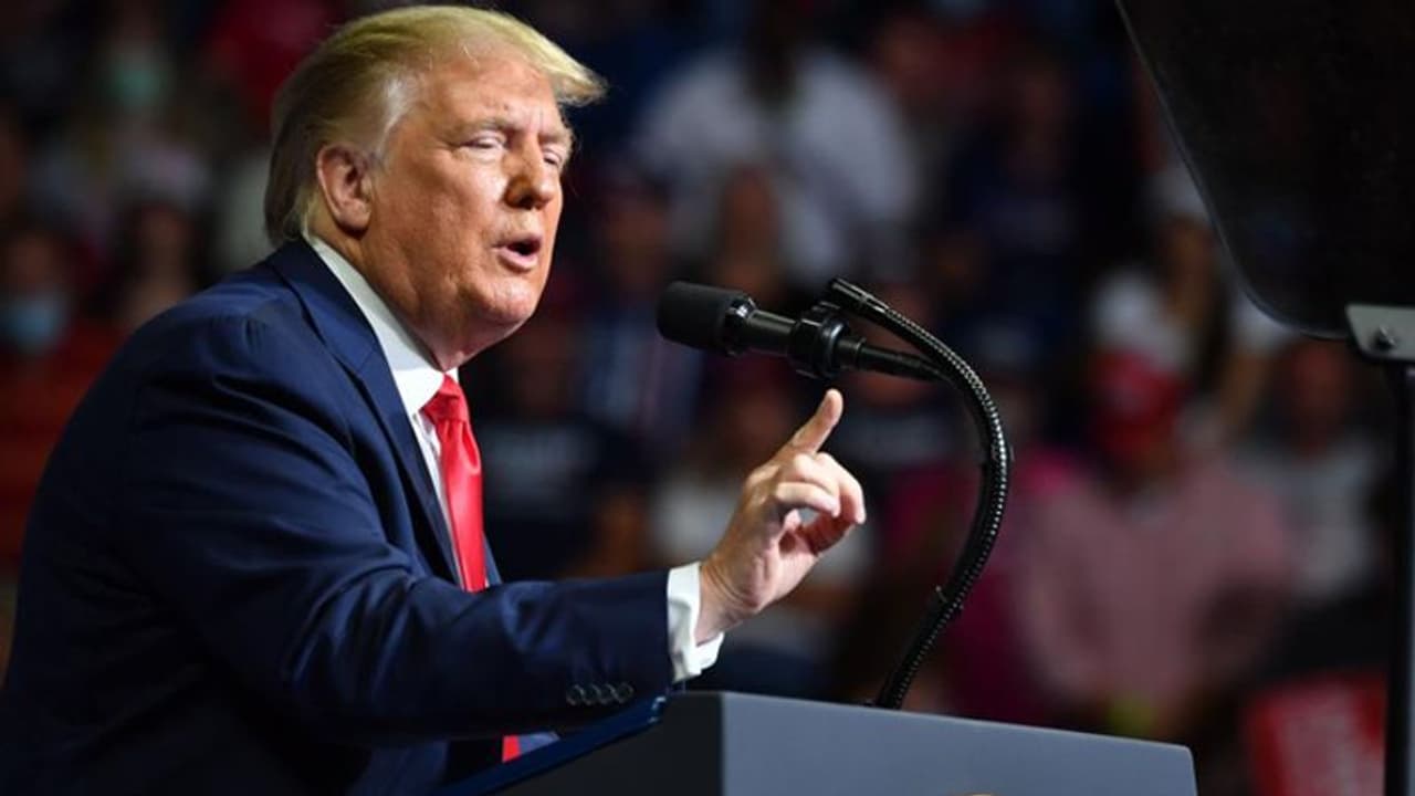 ಯಾವುದೇ ಕಂಪನಿ ಟಿಕ್ಟಾಕ್ ಖರೀದಿಸಿದರೆ ಸರ್ಕಾರಕ್ಕೆ ಪಾಲು ನೀಡಬೇಕು; ನಿರ್ಧಾರ ಸಮರ್ಥಿಸಿದ ಟ್ರಂಪ್! ಯಾವುದೇ ಕಂಪನಿ ಟಿಕ್ಟಾಕ್ ಖರೀದಿಸಿದರೆ ಸರ್ಕಾರಕ್ಕೆ ಪಾಲು ನೀಡಬೇಕು; ನಿರ್ಧಾರ ಸಮರ್ಥಿಸಿದ ಟ್ರಂಪ್!